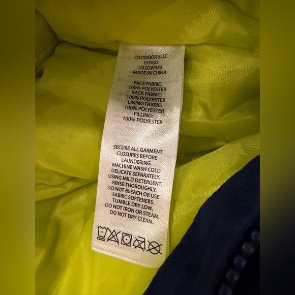 Eddie Bauer Snowsuit 4T Only worn twice. - Picture 9 of 10